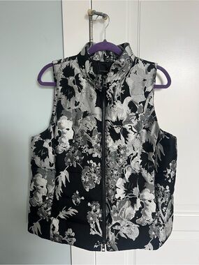 Chico's Black & Gray Floral Quilted Vest